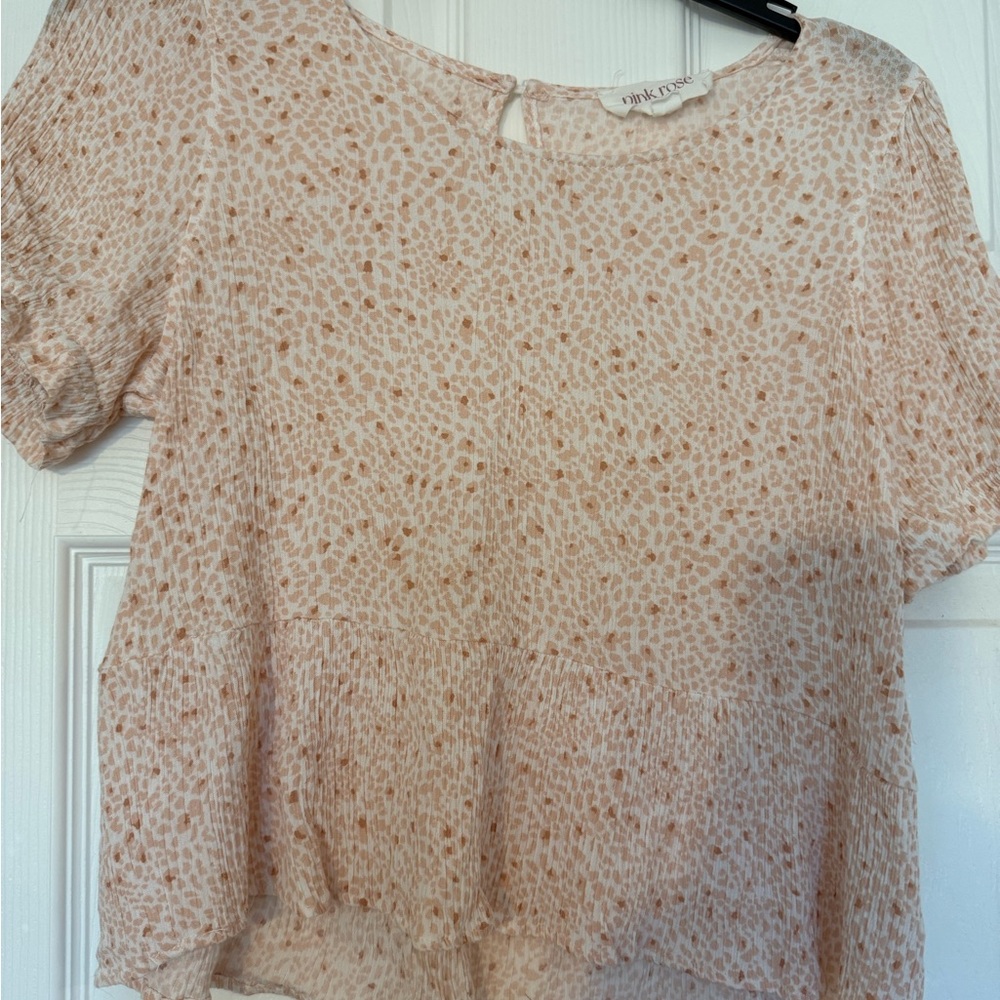Peach top, size medium
